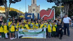 Leia mais sobre o artigo Maio Amarelo: ‘Expresso Amarelo: cerca de 1.300 crianças já participaram do passeio educativo