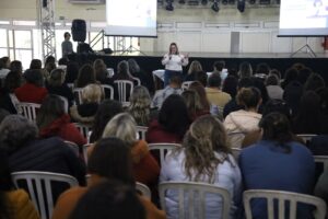 Leia mais sobre o artigo Encontro de formação aborda liderança, comunicação e o cuidado com o equilíbrio psicossocial dos servidores da Secretaria de Educação