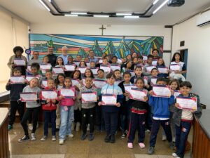 Leia mais sobre o artigo Alunos da Rede Municipal de Ensino participam do projeto ‘Visita Guiada Câmara-Escola’
