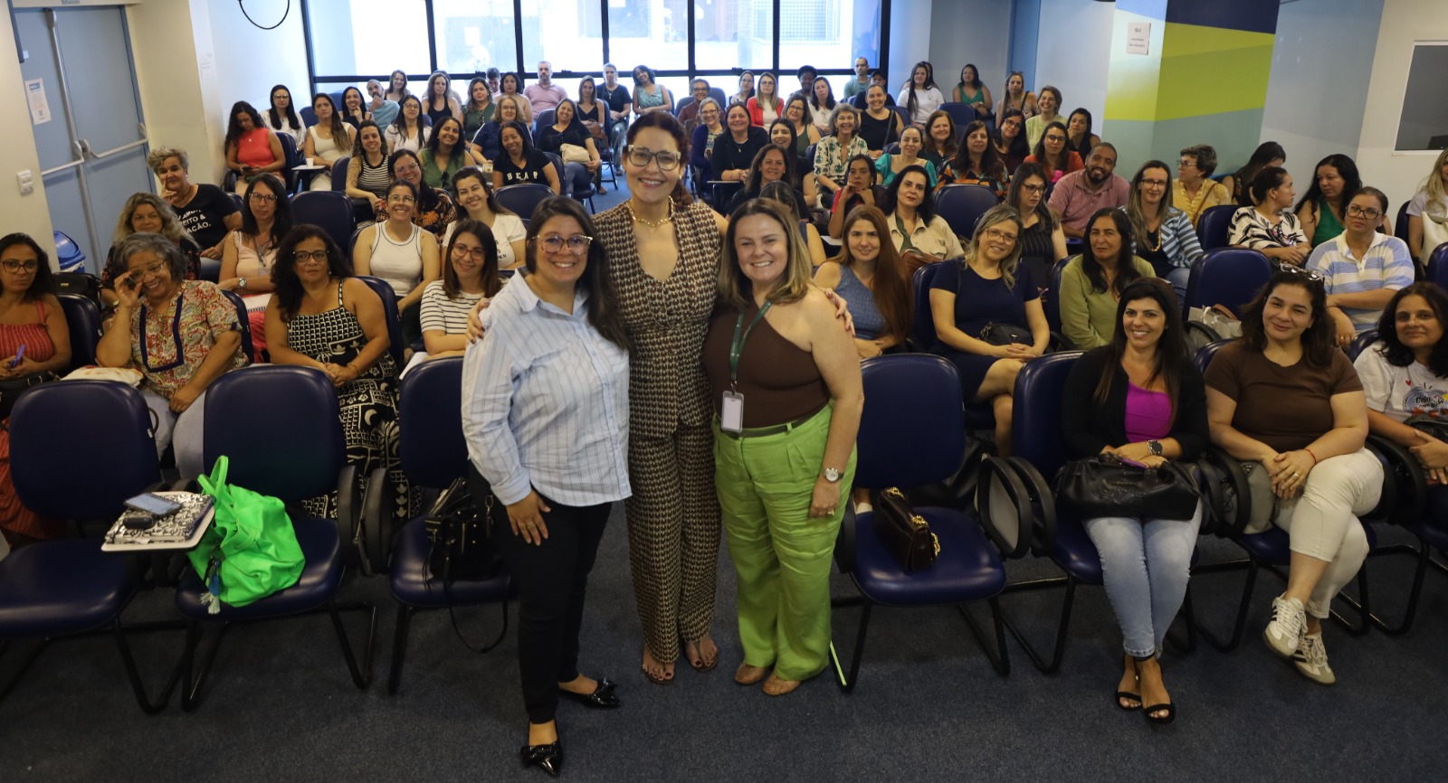 Leia mais sobre o artigo Equipes diretivas das escolas municipais têm encontro com a juíza da Comarca de Teresópolis, Marcela Assad