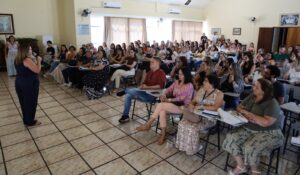Leia mais sobre o artigo Educação promove reunião sobre trabalho intersetorial com equipes diretivas, orientadores pedagógicos e órgãos públicos parceiros