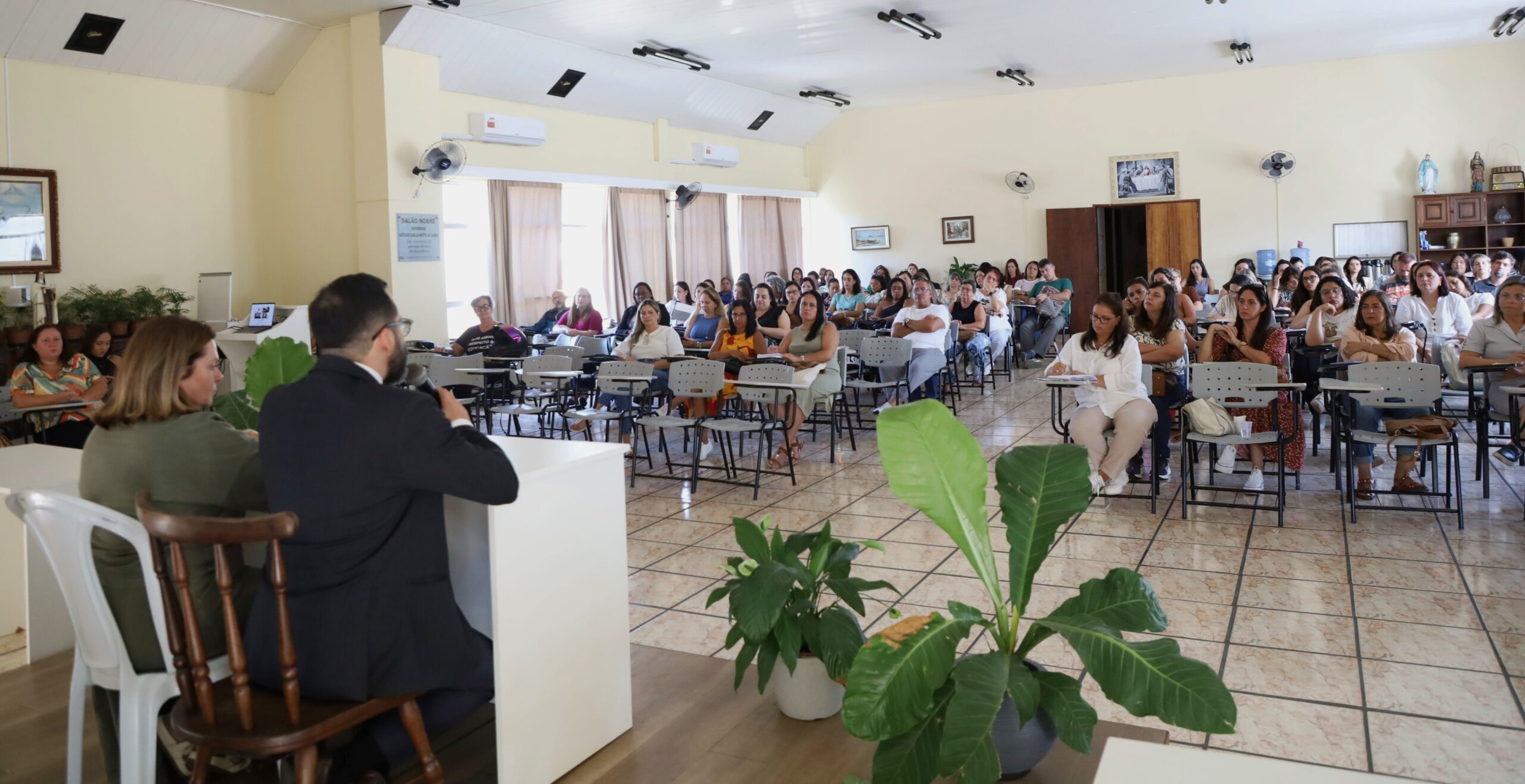 Leia mais sobre o artigo Secretaria de Educação e MPRJ lançam projeto que visa traçar o perfil da Rede de Ensino e auxiliar na construção de políticas públicas municipais